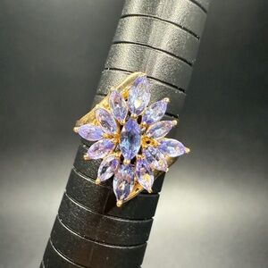 10k gold ring with tanzanite stones | size 7.75